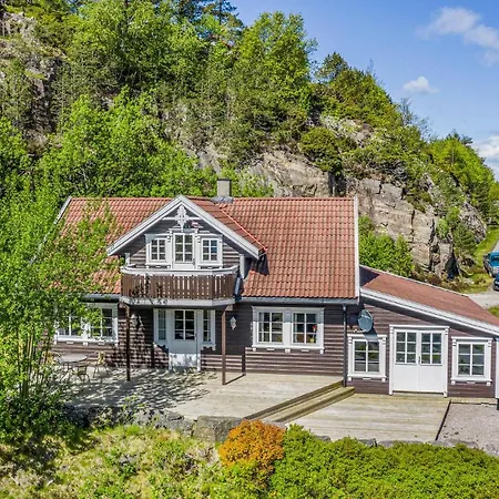 Gorgeous In Lindesnes With Kitchen Holiday home Svenevik