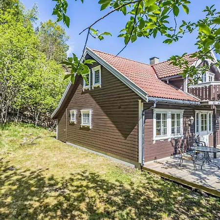 Gorgeous In Lindesnes With Kitchen