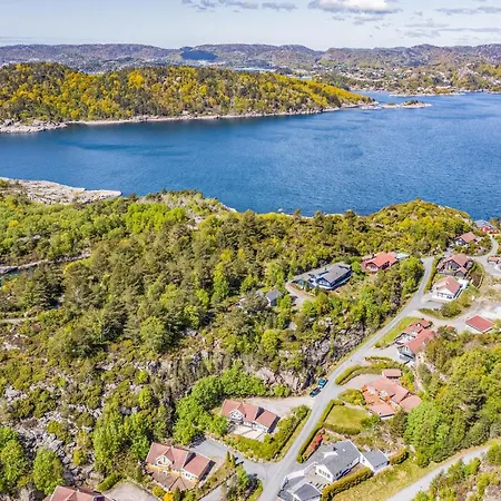 Gorgeous In Lindesnes With Kitchen Svenevik