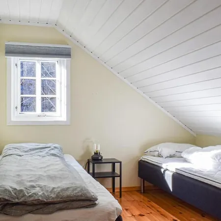 Gorgeous In Lindesnes With Kitchen * Svenevik