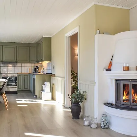 Gorgeous In Lindesnes With Kitchen